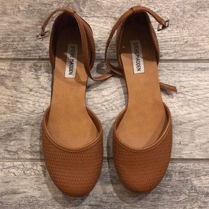 Steve Madden brown leather flats
